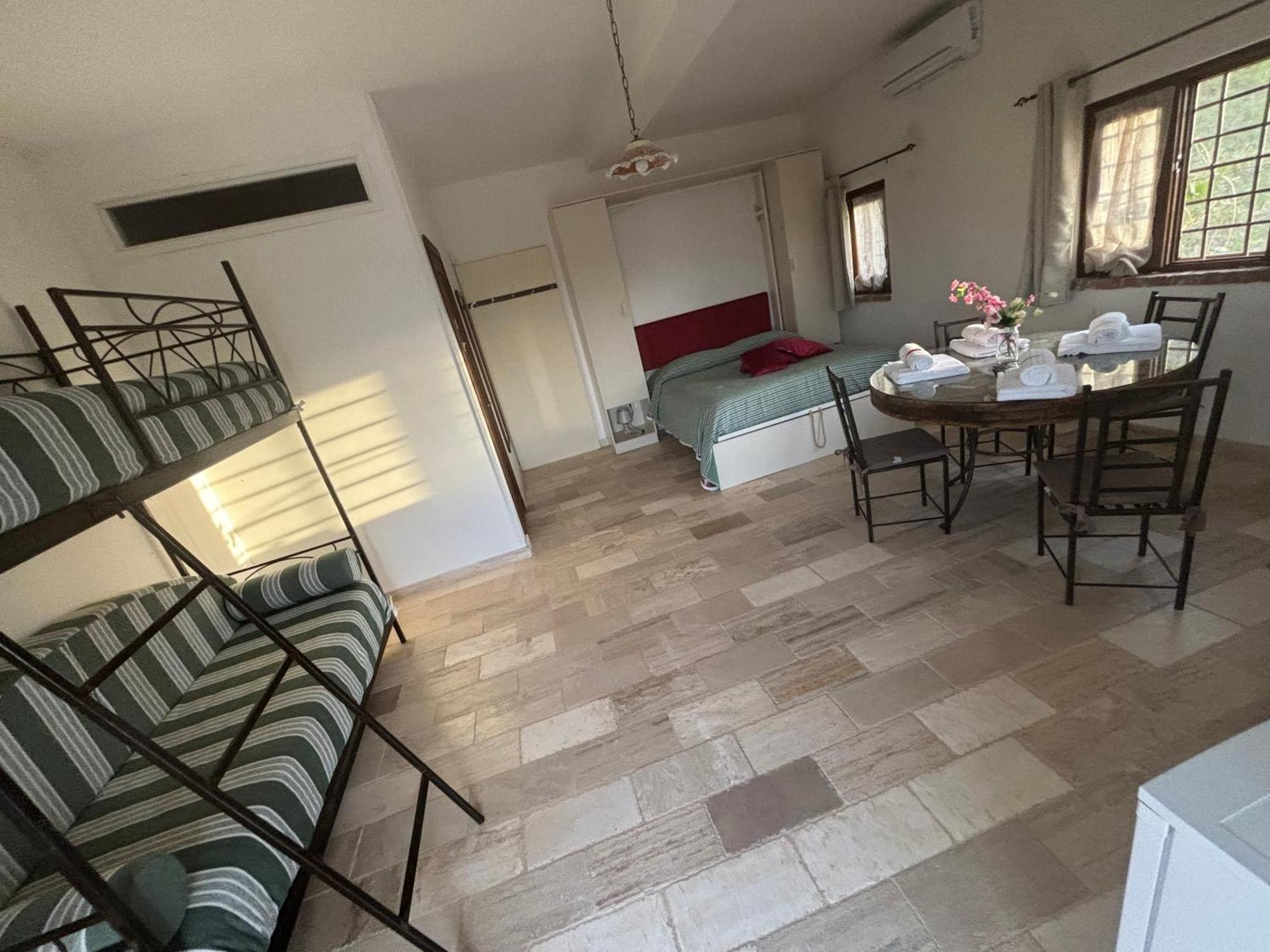 Hostal Dimora Dei Cardinali Agropoli Exterior foto